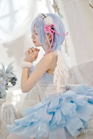 花柒Hana《蕾姆大天使》主题写真：19张全套美图