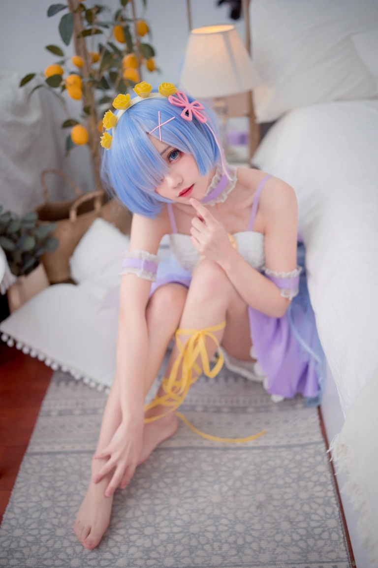 花柒Hana《蕾姆CLEAR DRESS》主题写真：15张全套美图
