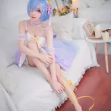 花柒Hana《蕾姆CLEAR DRESS》主题写真：15张全套美图