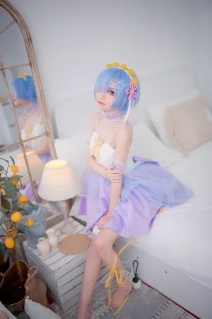 花柒Hana《蕾姆CLEAR DRESS》主题写真：15张全套美图