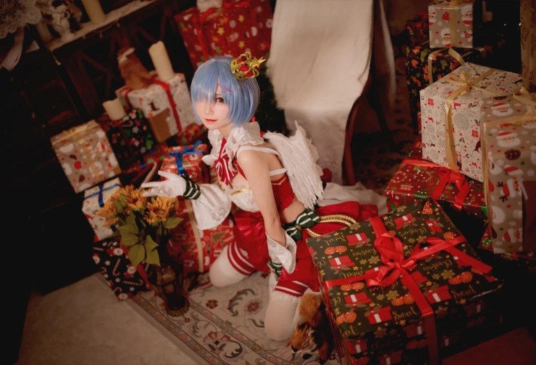 花柒Hana《圣诞蕾姆cos》主题写真：22张全套美图
