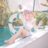 花柒Hana《夏日甜芯泳装写真》主题写真：37张全套美图