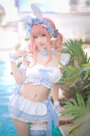 花柒Hana《夏日甜芯泳装写真》主题写真：37张全套美图