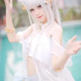 花柒Hana《白金cos泳装》主题写真：18张全套美图