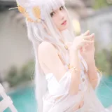 花柒Hana《白金cos泳装》主题写真：18张全套美图