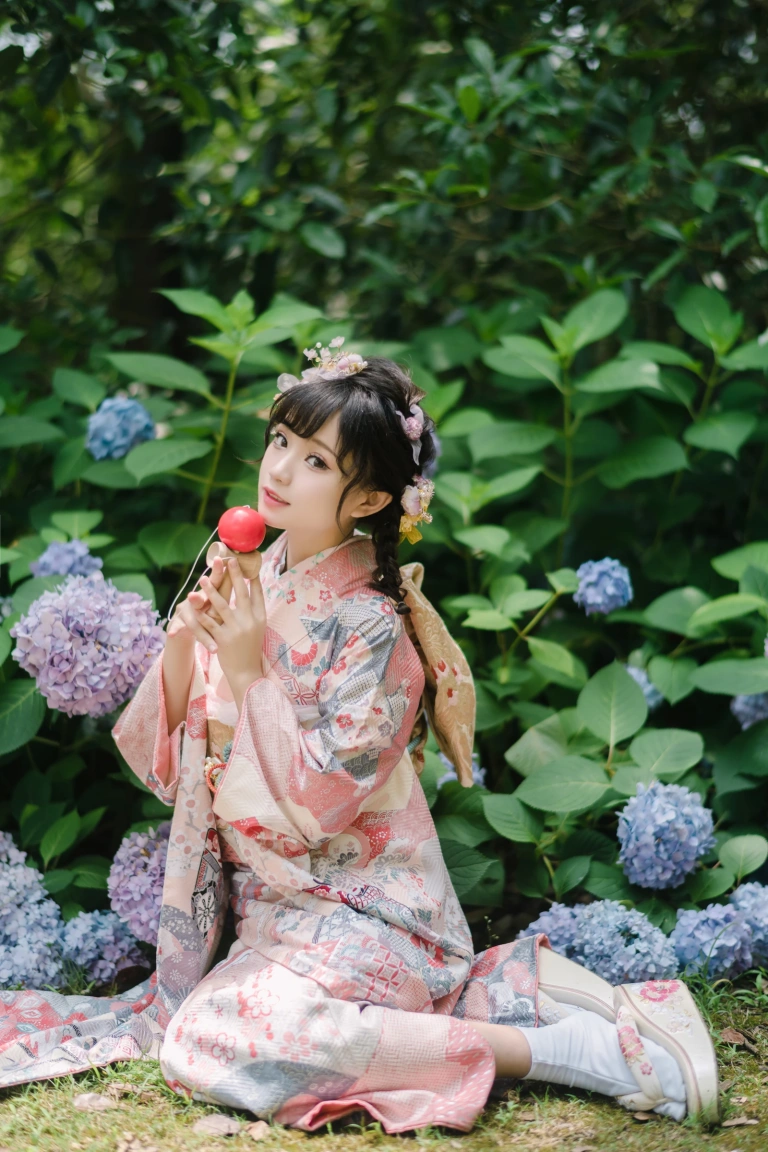 花柒Hana《绣球花和服》主题写真：18张全套美图