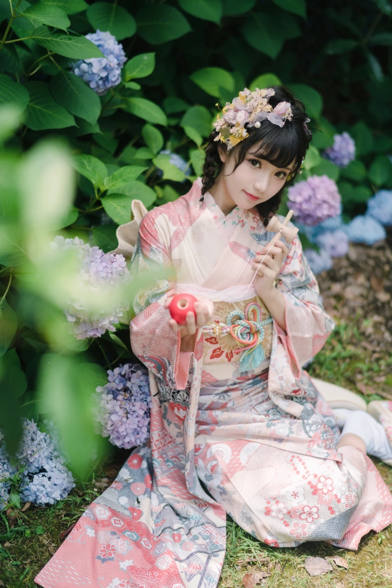 花柒Hana《绣球花和服》主题写真：18张全套美图