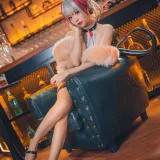 花柒Hana《明日方舟 守夜冠军 W》主题写真：9张全套美图