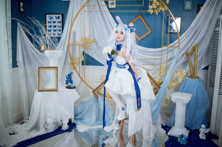 花柒Hana《拉菲花嫁》主题写真：28张全套美图