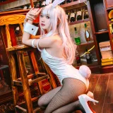 花柒Hana《伊莉雅兔女郎》主题写真：10张全套美图