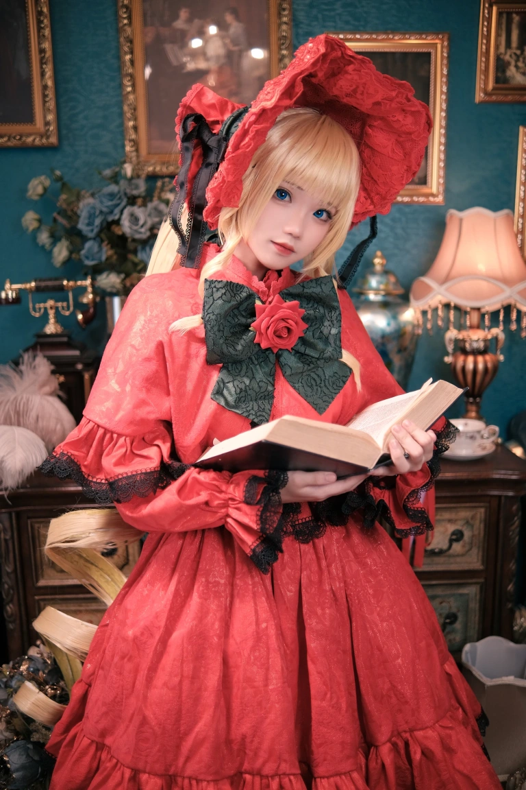 花柒Hana《蔷薇少女真红》主题写真：13张全套美图