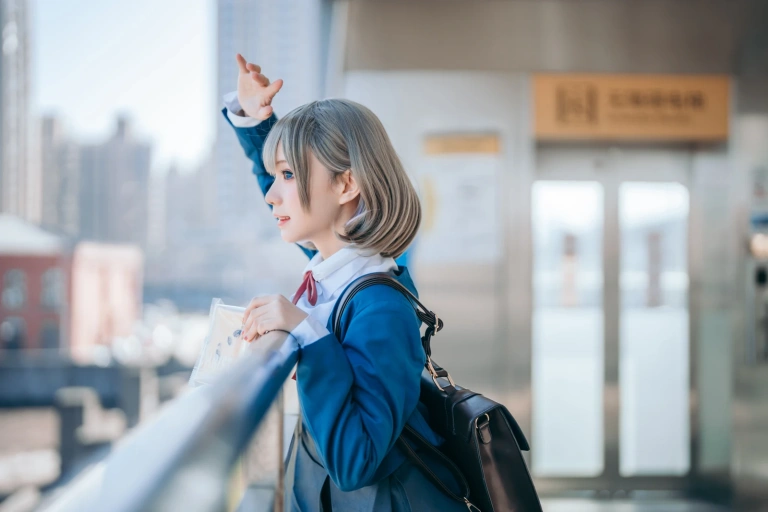 花柒Hana《唐可可校服》主题写真：15张全套美图