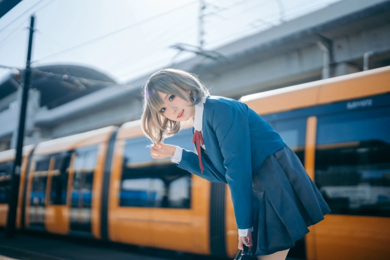 花柒Hana《唐可可校服》主题写真：15张全套美图