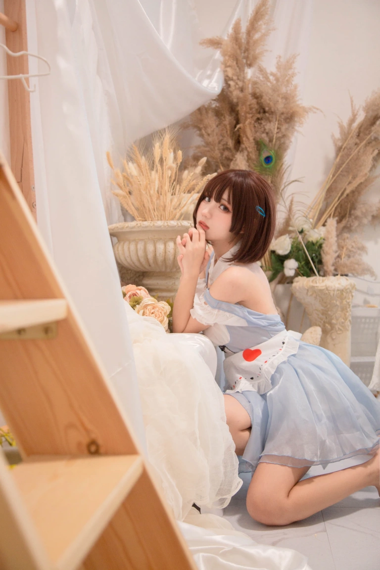 花柒Hana《爱丽丝》主题写真：9张全套美图