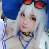 花柒Hana《斯卡蒂泳装》主题写真：17张全套美图