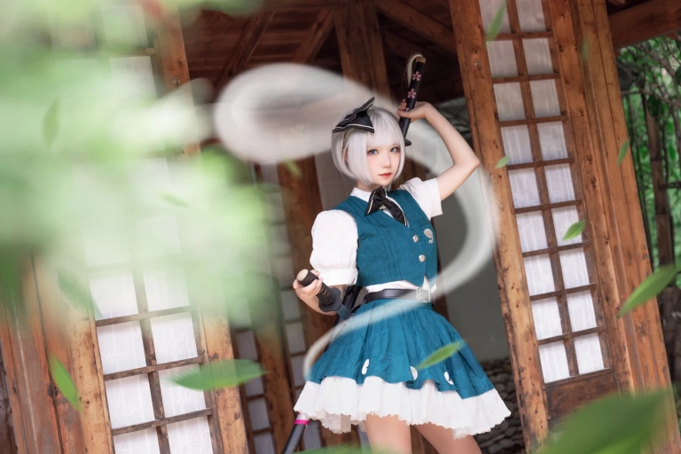 花柒Hana《魂魄妖梦cos夏版》主题写真：15张全套美图