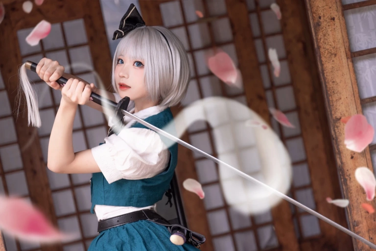 花柒Hana《魂魄妖梦cos夏版》主题写真：15张全套美图