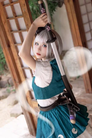 花柒Hana《魂魄妖梦cos夏版》主题写真：15张全套美图