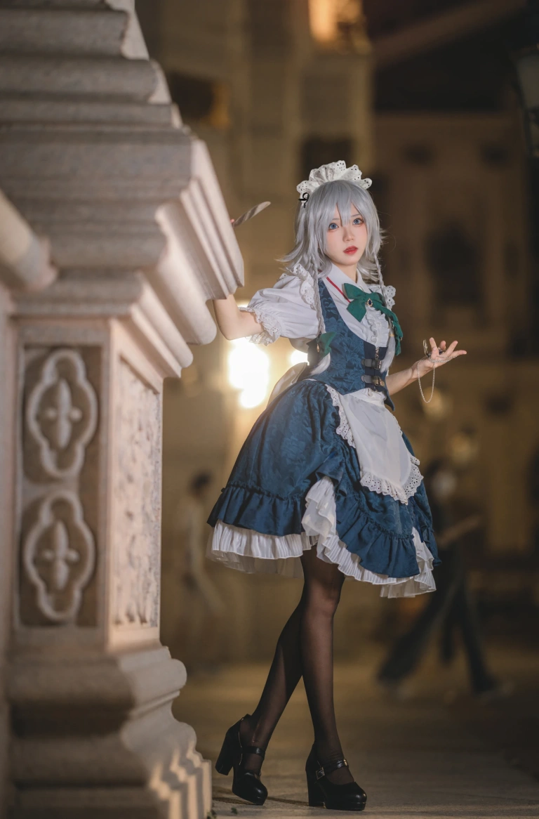 花柒Hana《星雨咲夜女仆》主题写真：9张全套美图