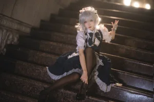 花柒Hana《星雨咲夜女仆》主题写真：9张全套美图