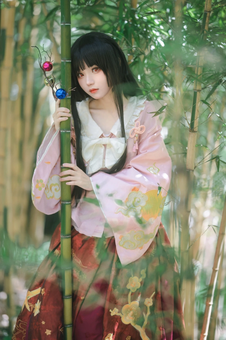 花柒Hana《蓬莱山辉夜》主题写真：11张全套美图