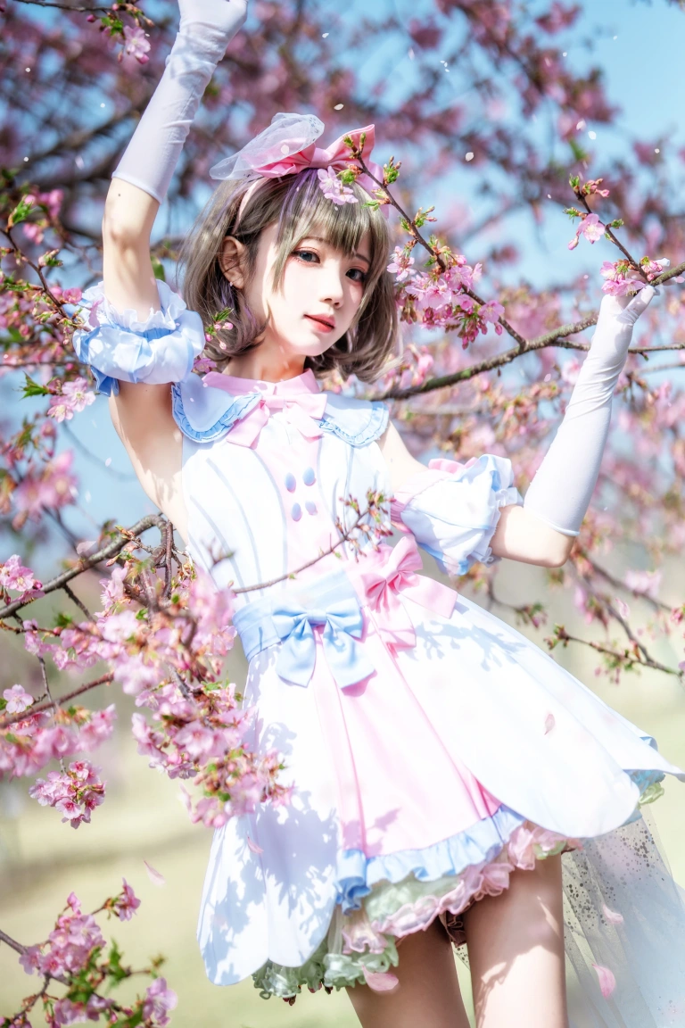 花柒Hana《唐可可打歌服》主题写真：9张全套美图