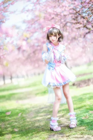 花柒Hana《唐可可打歌服》主题写真：9张全套美图