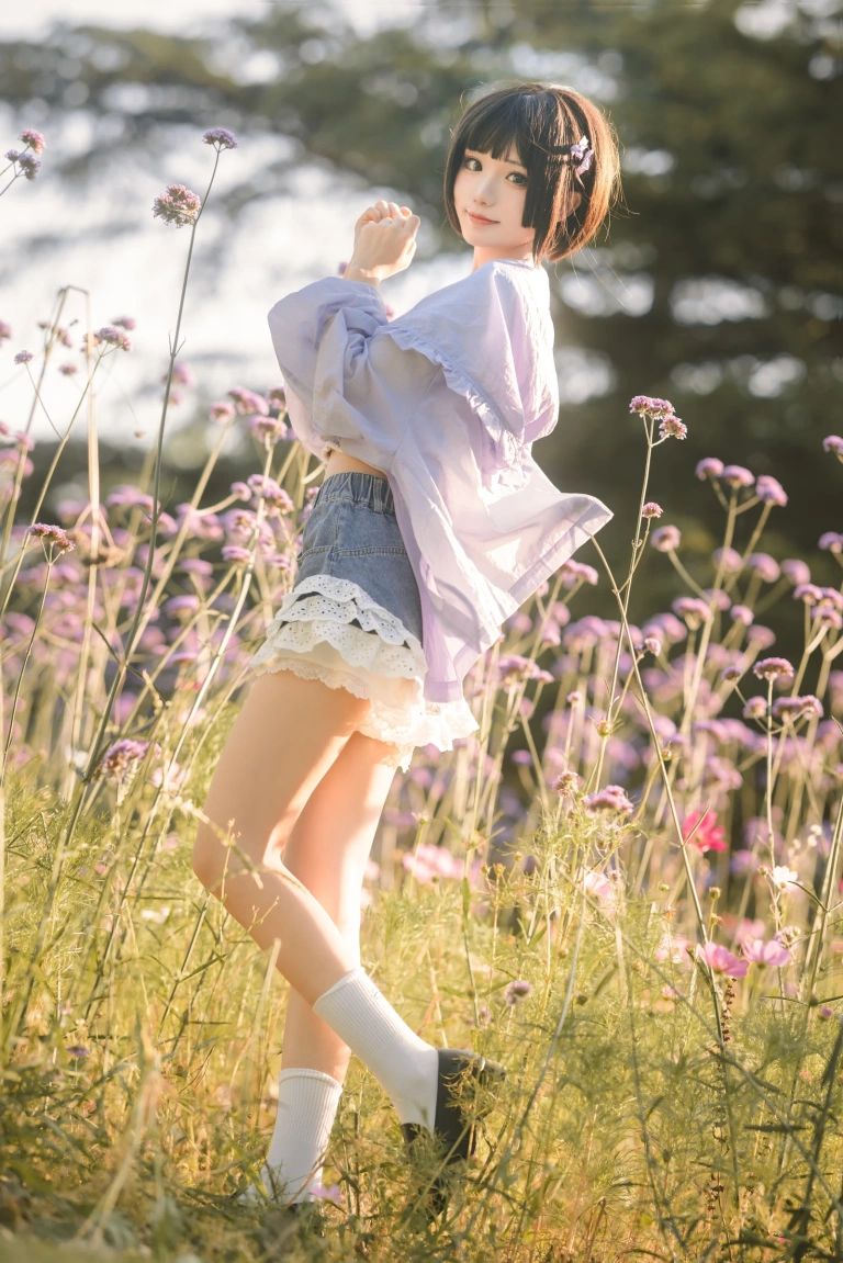 花柒Hana《马鞭草》主题写真：15张全套美图