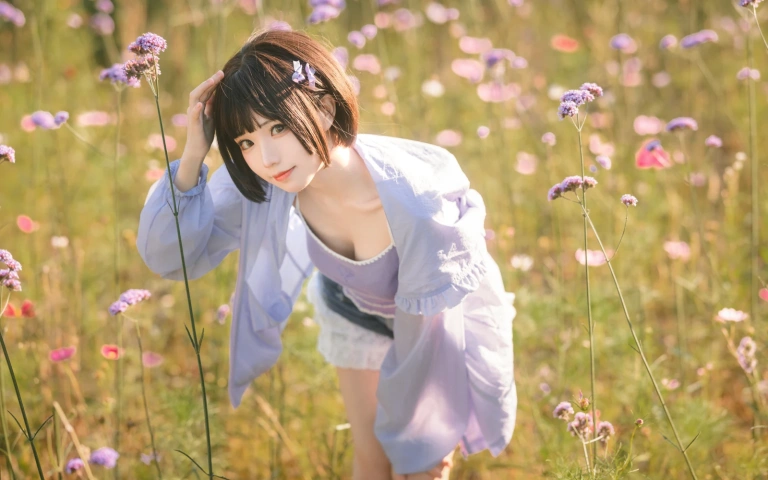 花柒Hana《马鞭草》主题写真：15张全套美图