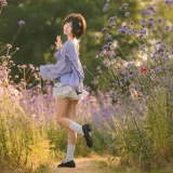 花柒Hana《马鞭草》主题写真：15张全套美图