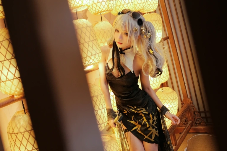 花柒Hana《食铁兽音律联觉》主题写真：22张全套美图