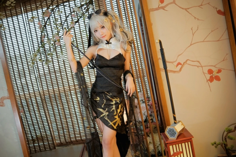花柒Hana《食铁兽音律联觉》主题写真：22张全套美图