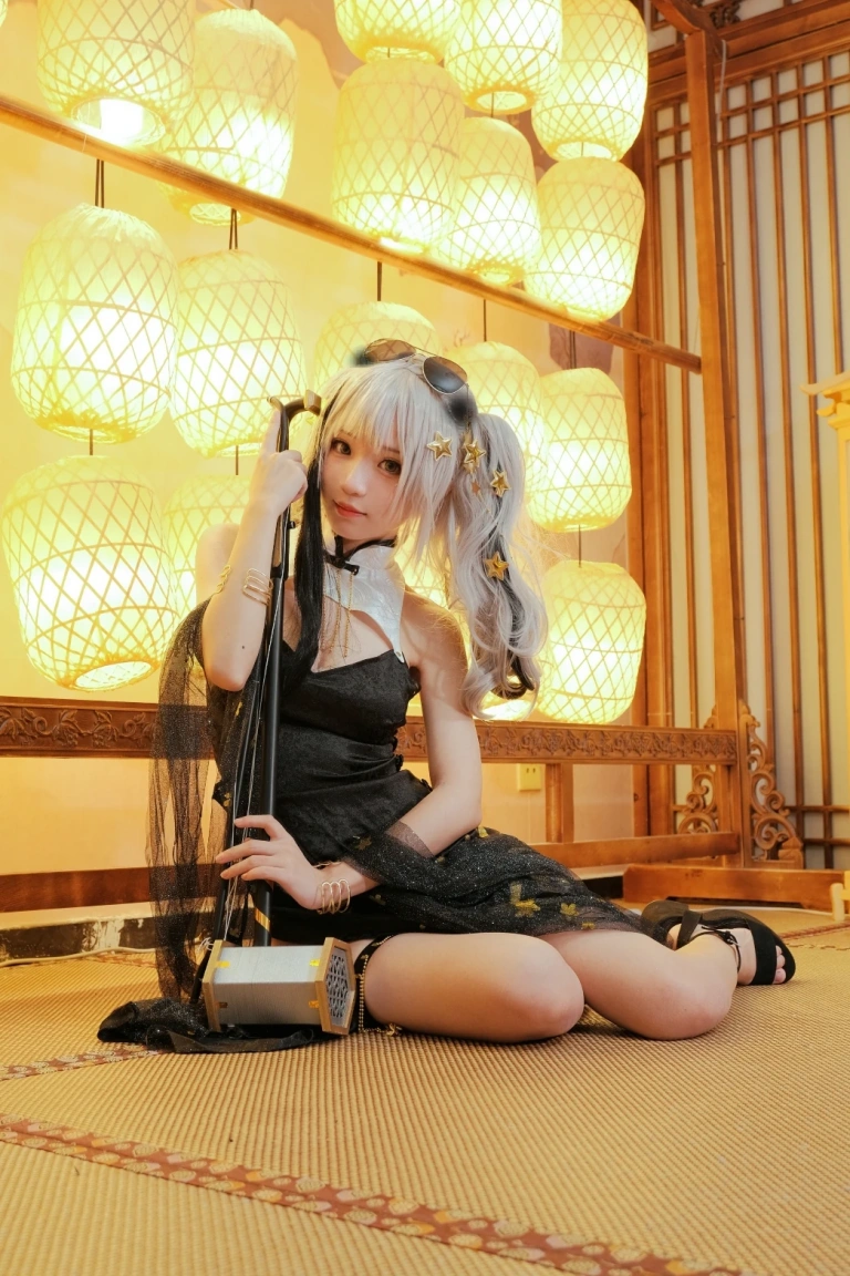 花柒Hana《食铁兽音律联觉》主题写真：22张全套美图