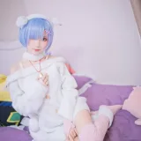 花柒Hana《蕾姆绵羊》主题写真：9张全套美图