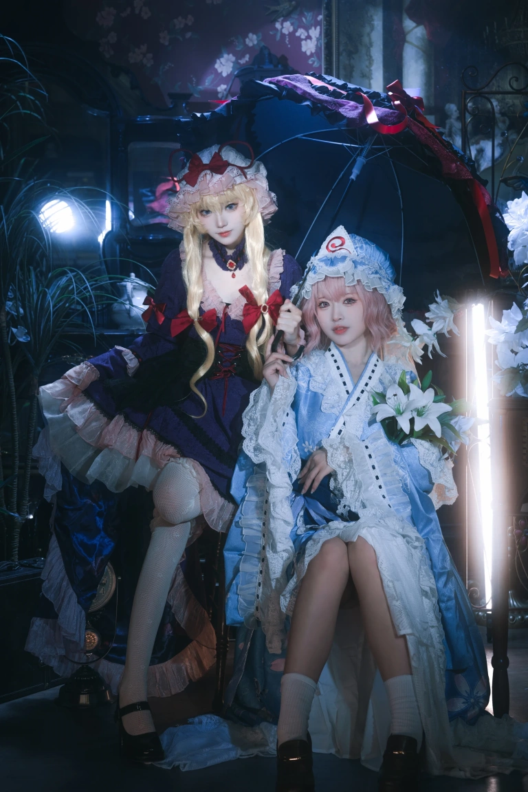花柒Hana&肃雨雨雨《八云紫+西行寺幽幽子》主题写真：16张全套美图