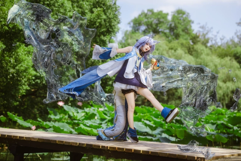 花柒Hana《崩坏 星穹铁道 白露》主题写真：14张全套美图