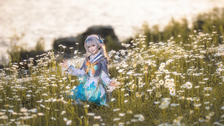 花柒Hana《崩坏 星穹铁道 流萤》主题写真：18张全套美图