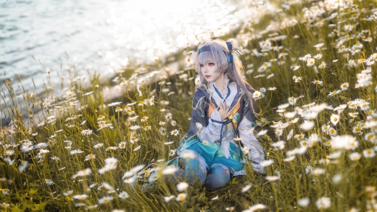 花柒Hana《崩坏 星穹铁道 流萤》主题写真：18张全套美图