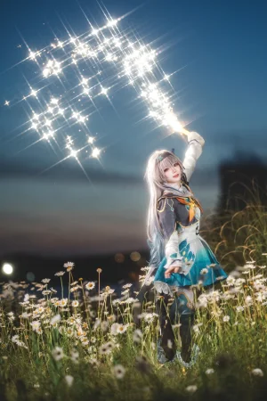 花柒Hana《崩坏 星穹铁道 流萤》主题写真：18张全套美图