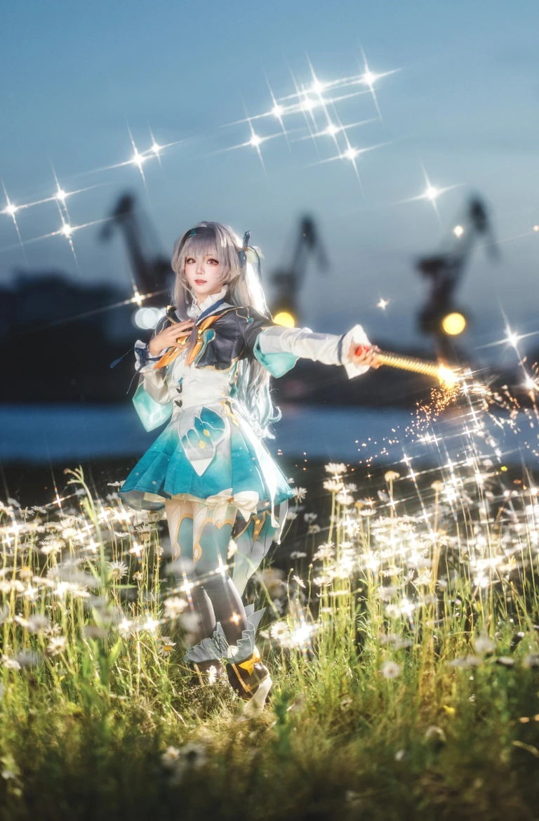 花柒Hana《崩坏 星穹铁道 流萤》主题写真：18张全套美图