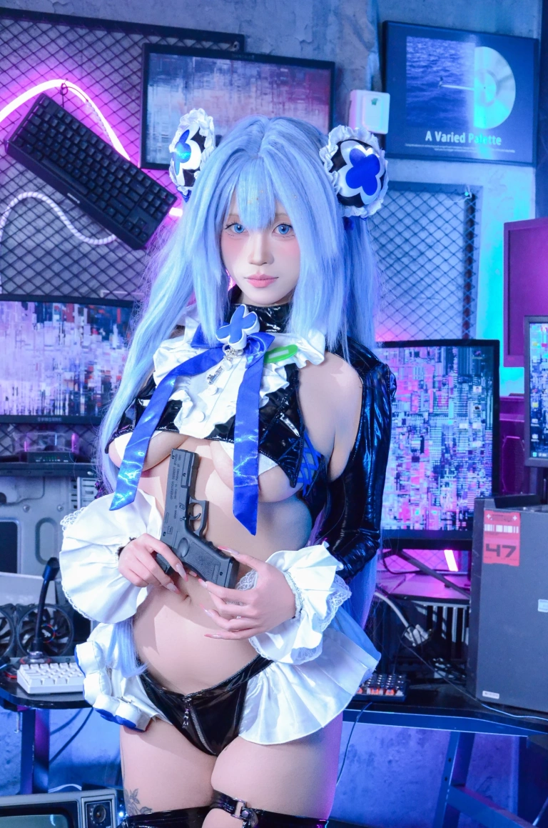 叉烧hibiki《NIKKE 汉塞尔》主题写真：114张全套美图，含7个视频