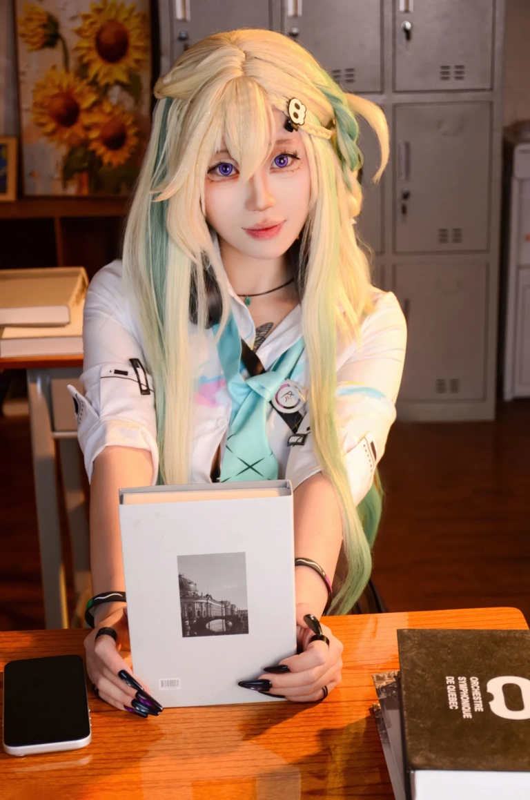 叉烧hibiki《鸣潮 琳奈》主题写真：137张全套美图，含7个视频