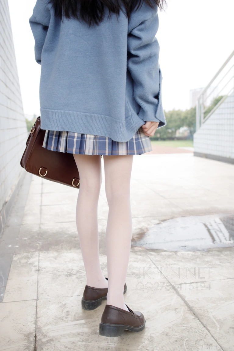 森萝财团《JKFUN-003 甜米》主题写真：150张全套美图，含1个视频