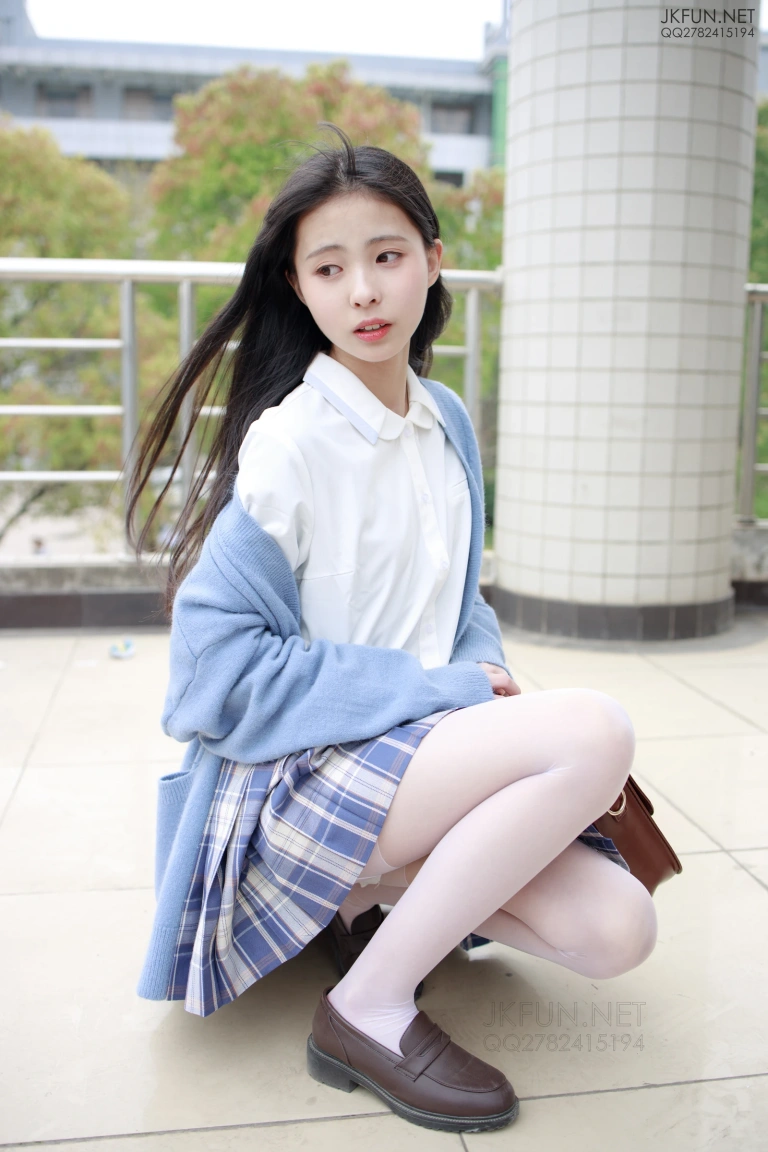 森萝财团《JKFUN-003 甜米》主题写真：150张全套美图，含1个视频