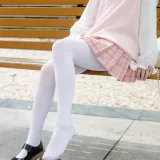 森萝财团《JKFUN-007 80D白丝 默陌》主题写真：126张全套美图，含1个视频