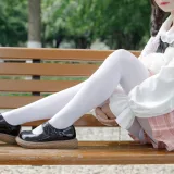 森萝财团《JKFUN-007 80D白丝 默陌》主题写真：126张全套美图，含1个视频