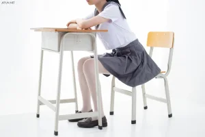 森萝财团《JKFUN-018 15D超薄白丝 小青》主题写真：108张全套美图，含1个视频