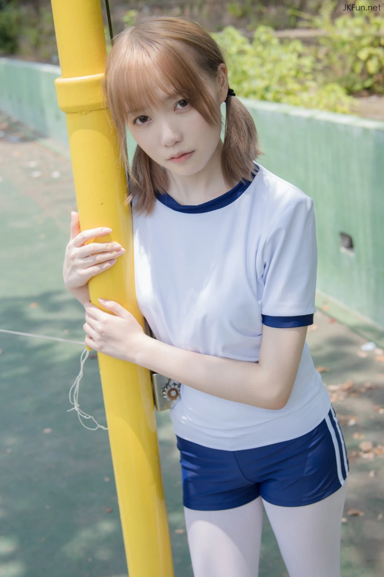 森萝财团《JKFUN-019 《外景体操服》 80D白丝 Aika》主题写真：139张全套美图，含1个视频