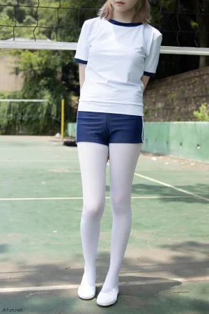 森萝财团《JKFUN-019 《外景体操服》 80D白丝 Aika》主题写真：139张全套美图，含1个视频