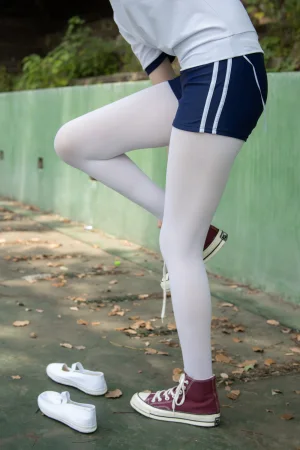 森萝财团《JKFUN-019 《外景体操服》 80D白丝 Aika》主题写真：139张全套美图，含1个视频